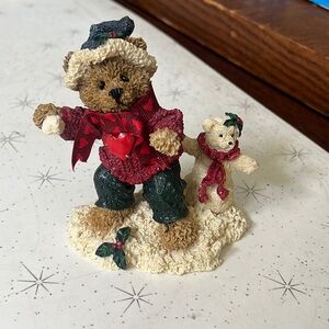Vintage Limited Edition Heart Patch Place Young’s Incorporated Resin Bear